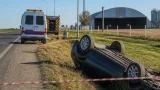 Volcó un auto en la Ruta Nacional 33 cerca del aero club de General Villegas